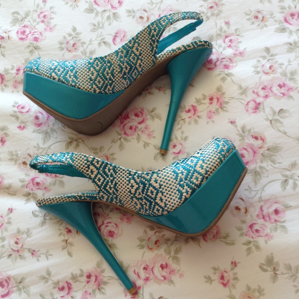 BAMBOO 6 IN SLINGBACK PUMPS 7 NWOT